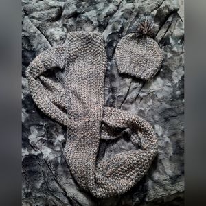 Infiniti Scarf & hat